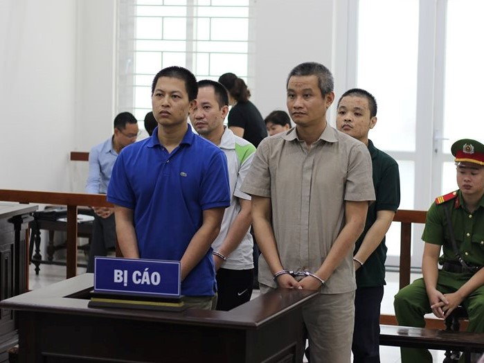Các bị cáo tại tòa.