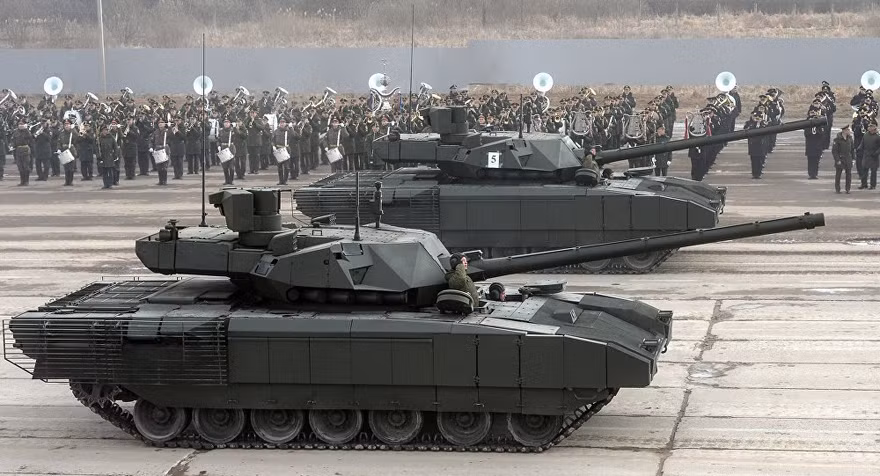 Siêu xe tăng T-14 Armata lần đầu tiên ra mắt trong cuộc diễu hành mừng Ngày Chiến thắng tháng 5/2015 tại Moscow