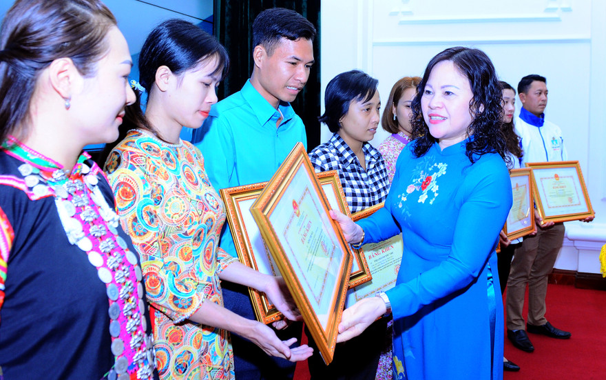 Trăn trở tâm tư nguyện vọng của các giáo viên dân tộc thiểu số