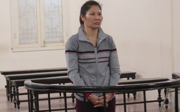 Lê Thị Bình trước vành móng ngựa.