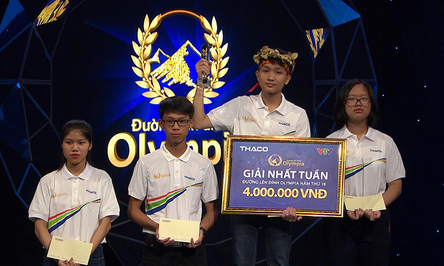 Trần Đình Kiến Giang (THPT chuyên Võ Nguyên Giáp, Quảng Bình) đã có hành trình chinh phục cuộc thi tuần Đường lên đỉnh Olympia ấn tượng