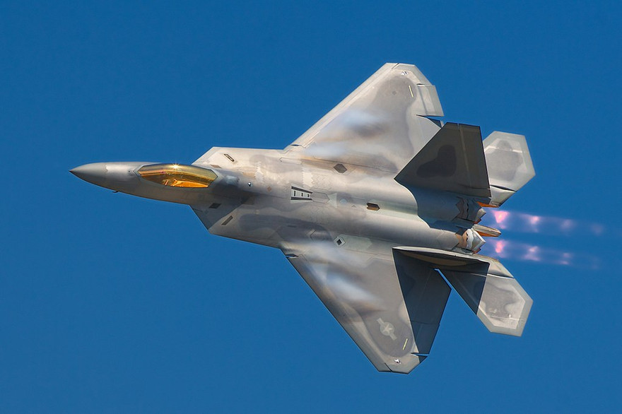 Mỹ không đủ tiền thay thế phi đội F-22 Raptor