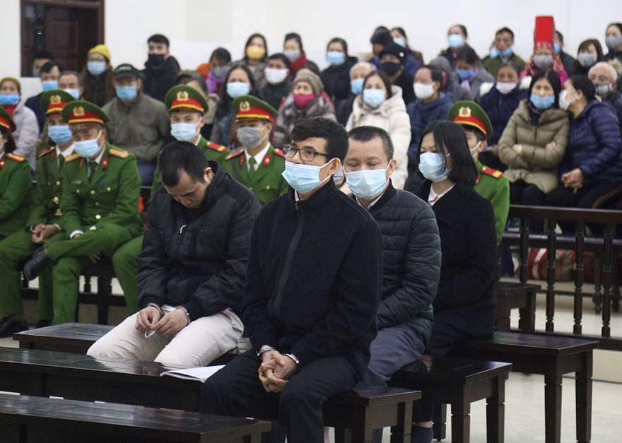 Các bị cáo trong nhóm phát kiển mạng lưới đa cấp của Liên Kết Việt.