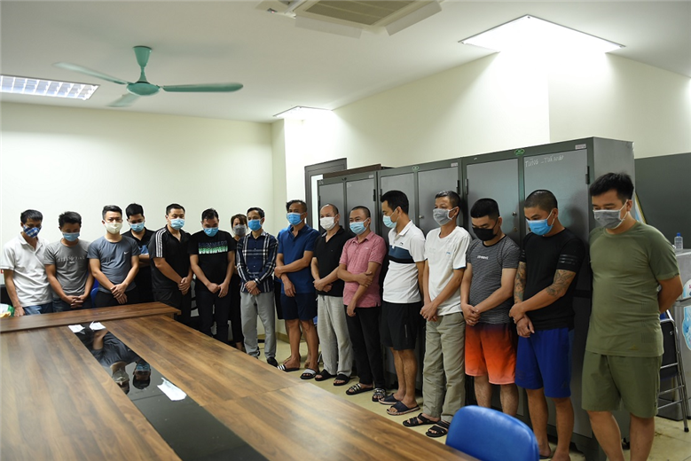 Các đối tượng bị tình nghi tham gia vụ án.