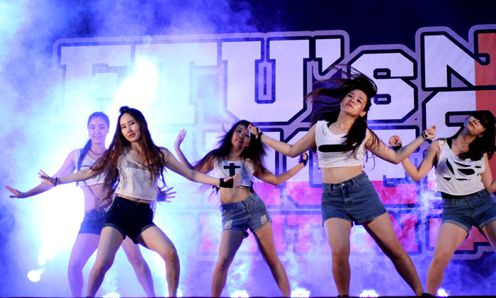 Sinh viên Ngoại thương tranh tài Dance