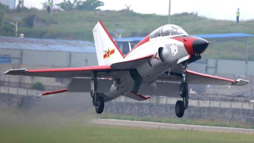 Máy bay JL-9G được nói sẽ hoạt động trên tàu sân bay Trung Quốc