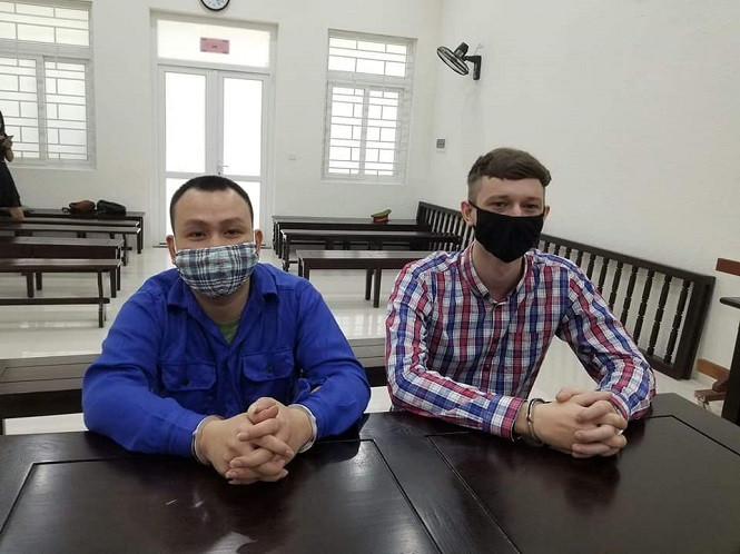 Các bị cáo tại tòa án Hà Nội.