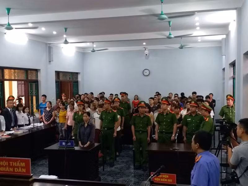 Toàn cảnh phiên tòa tòa sáng 27/9.