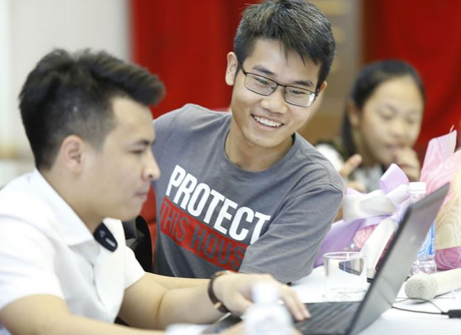 Quà 8/3 của cảnh sát hình sự và chàng trai vàng hoá học