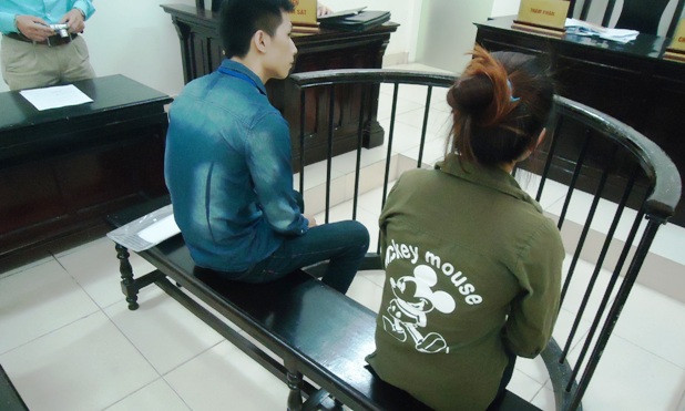 Nữ sinh cao đẳng hối hận trước vành móng ngựa vì môi giới mại dâm.