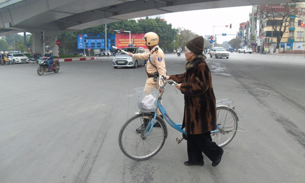 30 tuyến đường bị cấm, hạn chế phục vụ bầu cử và đón khách quốc tế. Ảnh minh hoạ