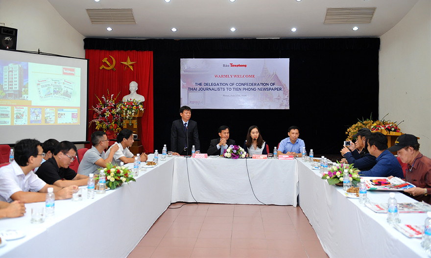 Phó Tổng biên tập báo Tiền Phong Trần Thanh Lâm phát biểu tại chương trình