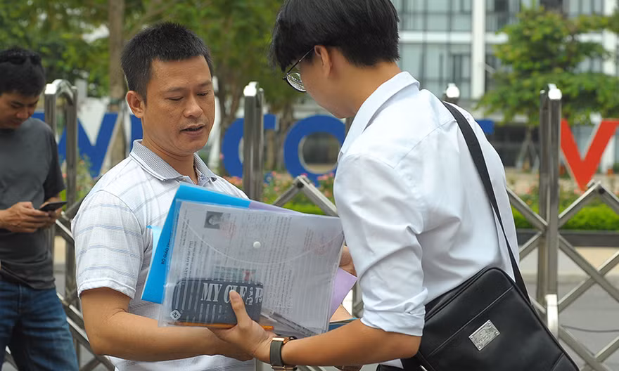 Xúc động thầy, cô 'tiếp lửa' cho thí sinh vượt vũ môn