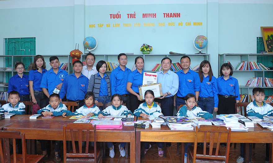 Nhiều hoạt động ý nghĩa trong hành trình Tiền Phong về nguồn 