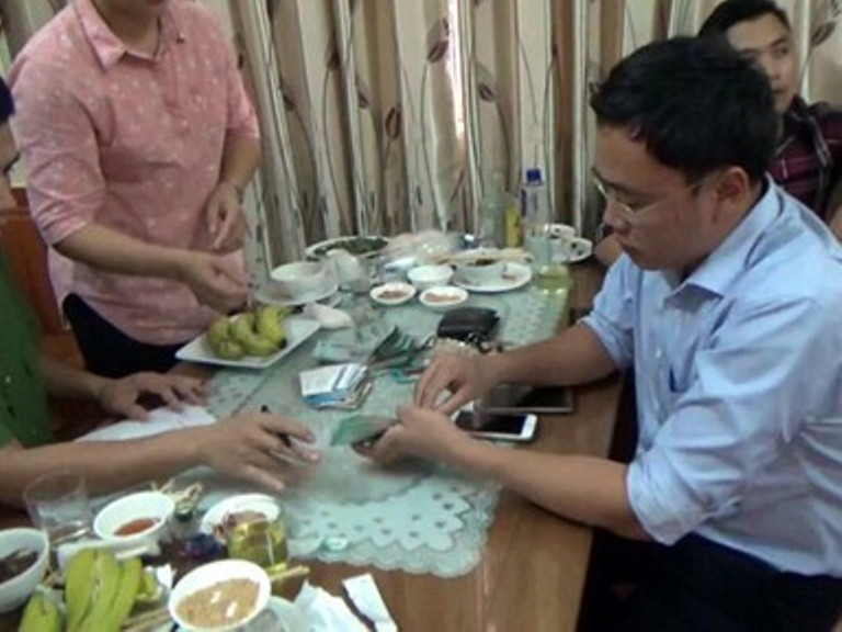 Lê Duy Phong khi bị bắt quả tang.