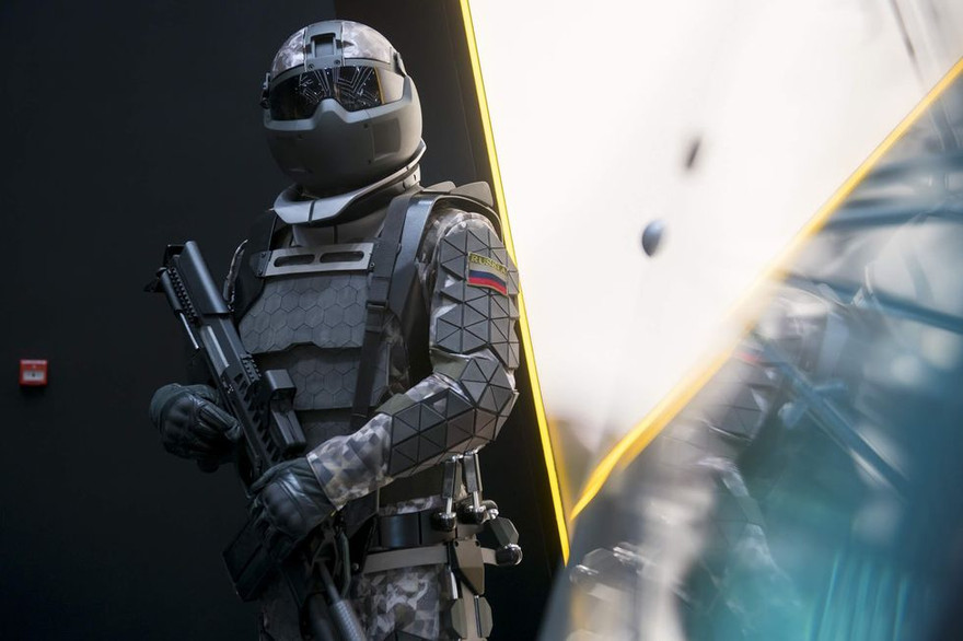 Áo giáp mới của binh sỹ quân đội Nga chống được đạn súng máy 12,7mm?