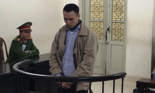 Hà Quang Thắng trước vành móng ngựa.