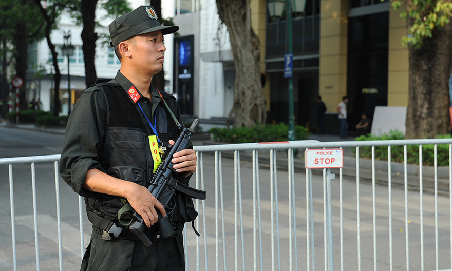 Cận cảnh lực lượng an ninh gần nơi Tổng thống Mỹ Trump nghỉ ngơi