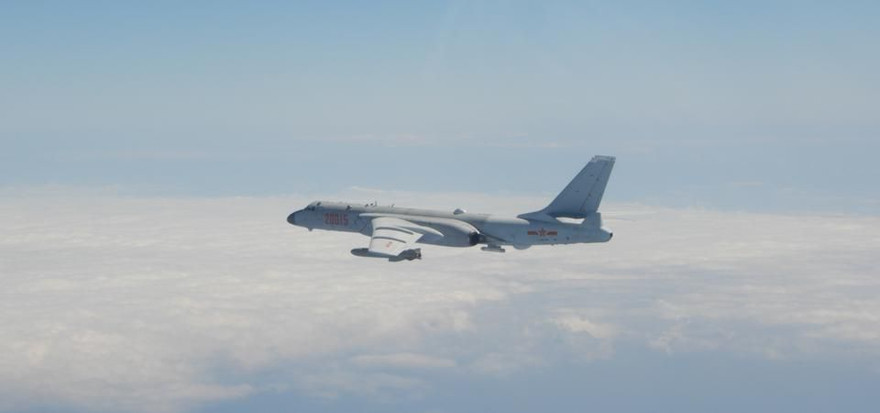 Máy bay ném bom H-6K 