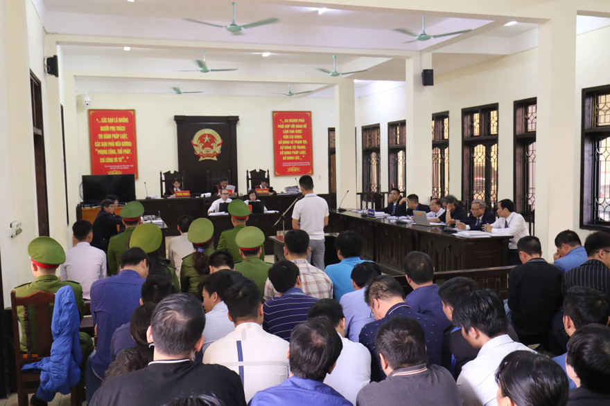 Phiên tòa xét xử phúc thẩm.