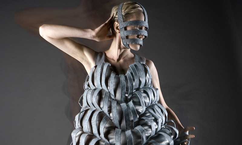 Nữ sinh thiết kế thời trang độc đáo ấn tượng