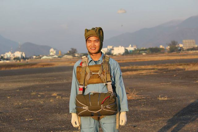 Phi công Nguyễn Văn Thuận là đề cử Gương mặt trẻ Việt Nam tiêu biểu năm 2018. Ảnh: NVCC