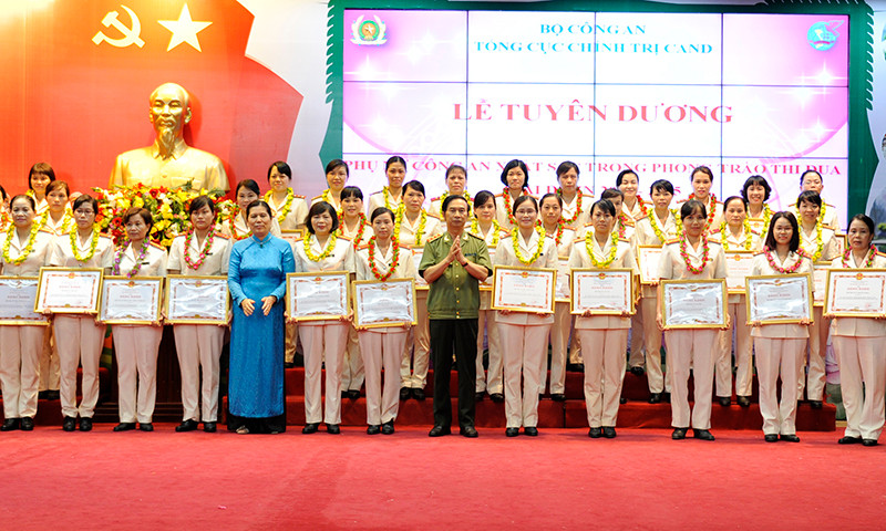 Các tập thể, cá nhân xuất sắc vinh dự được tuyên dương đợt này 