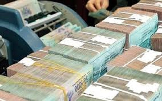 Trung ương hoặc các tỉnh có thể tạm ứng ngân quỹ nhà nước.