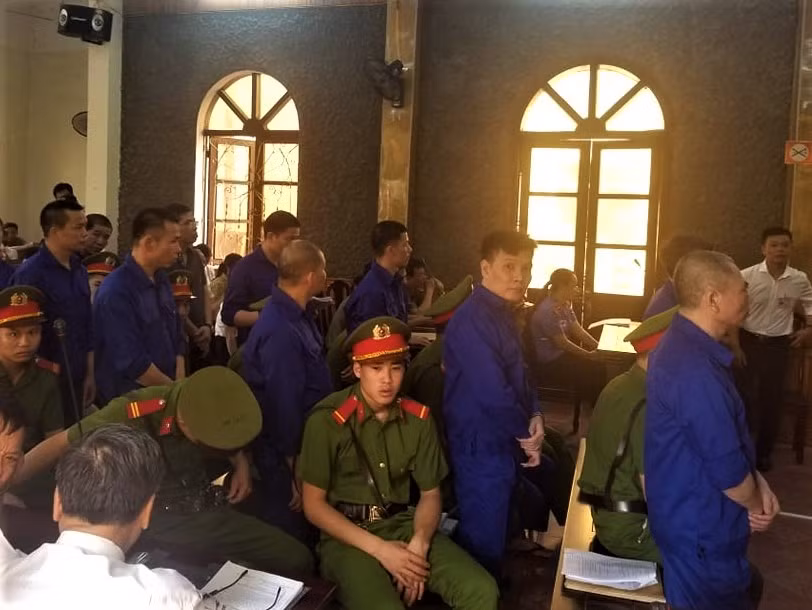 Các bị cáo tại tòa.
