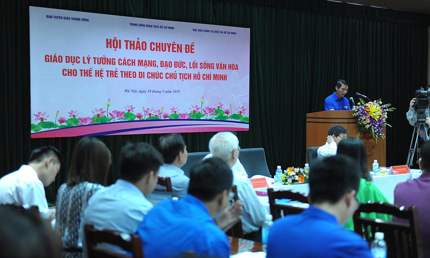 Chiều 18/5, Hội thảo diễn ra ba chuyên đề. Ảnh: Xuân Tùng