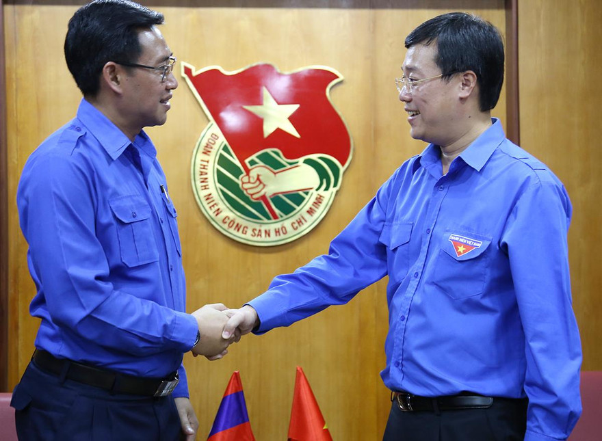 Tăng cường giáo dục quan hệ truyền thống Việt - Lào