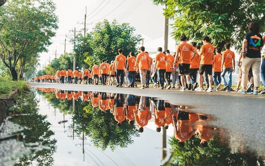 Chinh phục 13 vòng Trái đất gây quỹ xây dựng sân chơi thiếu nhi