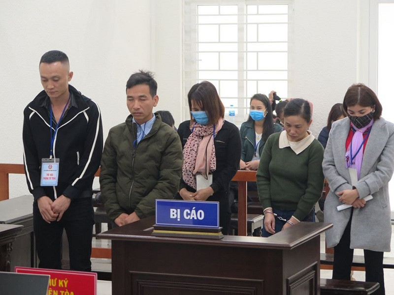 Các bị cáo tại tòa.