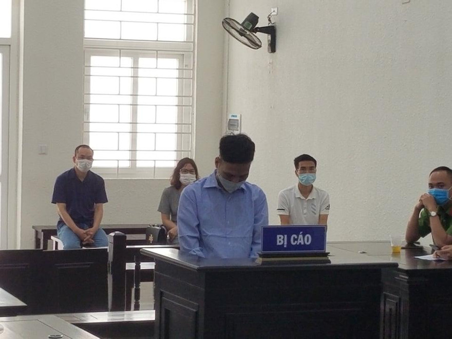 Bị cáo Vũ Tuấn Dũng tại tòa.