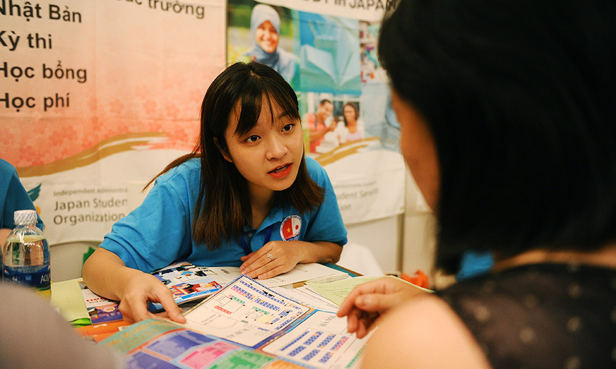 Hàng nghìn bạn trẻ 'săn' học bổng, chương trình du học Nhật Bản