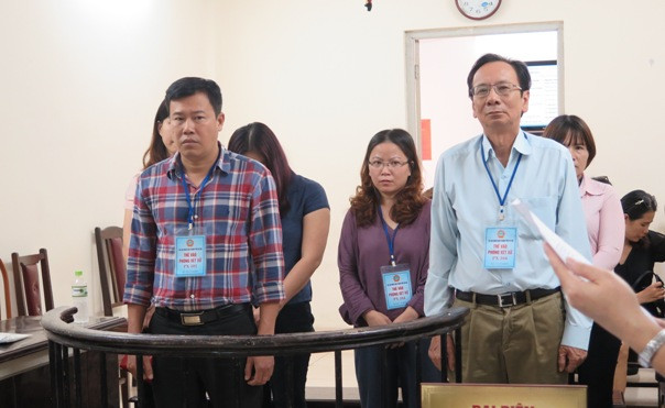 Các bị cáo tại tòa.