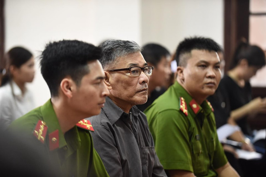 Bị cáo Bùi Xuân Hồng tại tòa.