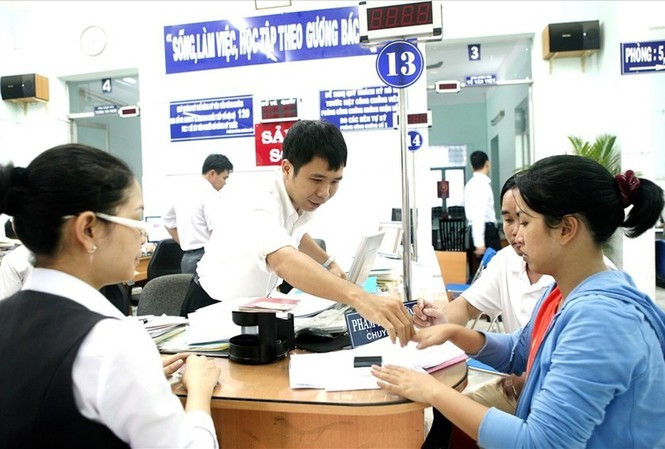 Sẽ bỏ biên chế suốt đời với viên chức ký hợp đồng sau 1/7/2020.