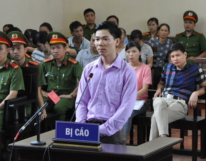 Bị cáo Hoàng Công Lương tại tòa.