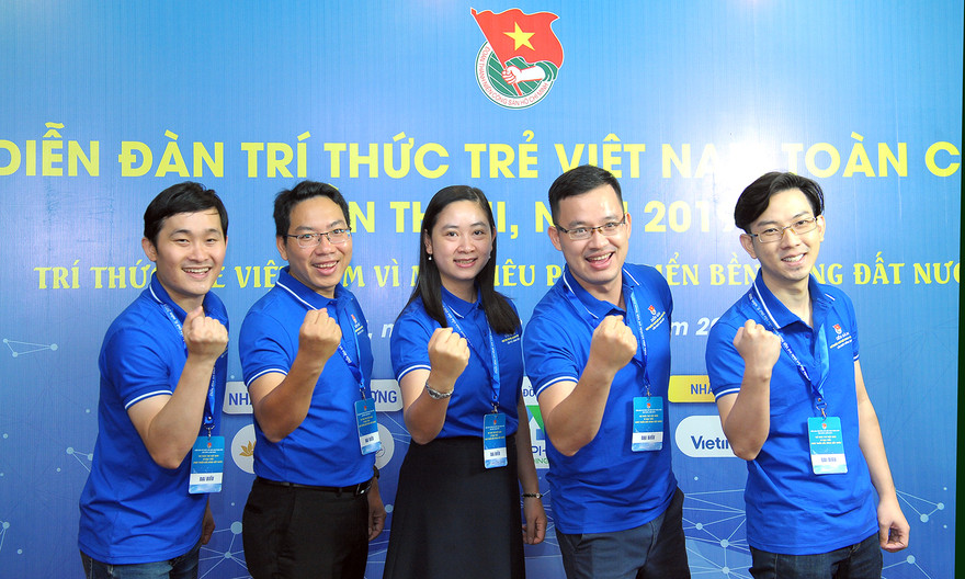 Người Việt trẻ rạng ngời ở Diễn đàn Trí thức trẻ Việt Nam toàn cầu