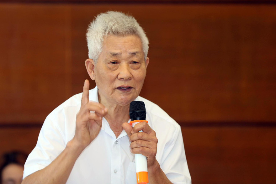 Ông Đinh Đăng Minh chia sẻ tại lễ trao giải. Ảnh: Như Ý