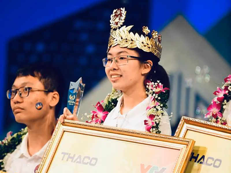 Nguyễn Thị Thu Hằng là quán quân Đường lên đỉnh Olympia năm thứ 20