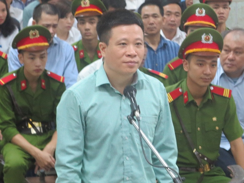 Bị cáo Hà Văn Thắm tại tòa.