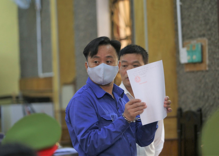 Cựu Phó phòng An ninh đã từ chối luật sư do tòa chỉ định.