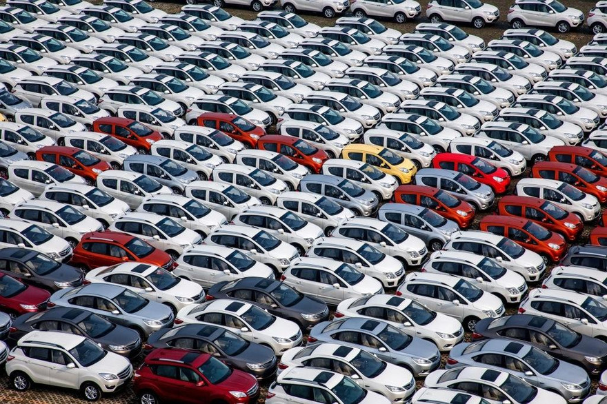 Những cách để tránh mua phải ô tô tồn kho lâu