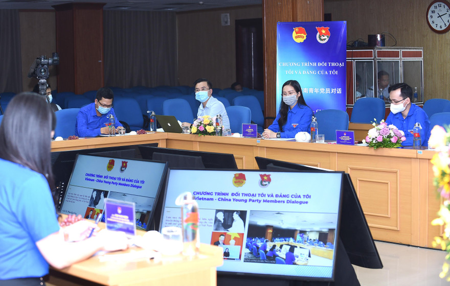 Tham gia đối thoại, có 10 đại biểu chính thức của mỗi nước, gồm các đảng viên trẻ, chuyên gia trẻ là thanh niên ưu tú trong các lĩnh vực. Ảnh: Xuân Tùng.