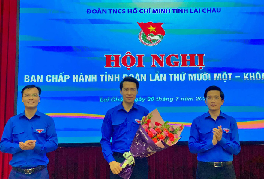 Anh Lò Minh Hiếu nhận nhiệm vụ. Ảnh: TĐLC