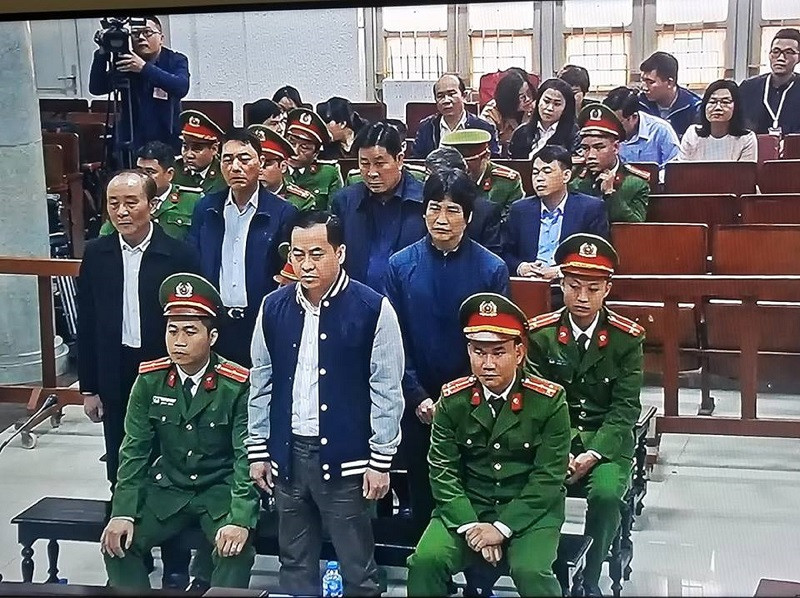 Các bị cáo tại tòa.