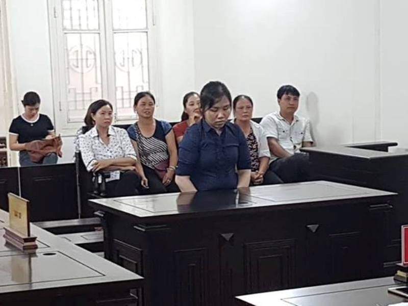 Trương Thị Hằng trả lời Hội đồng xét xử.