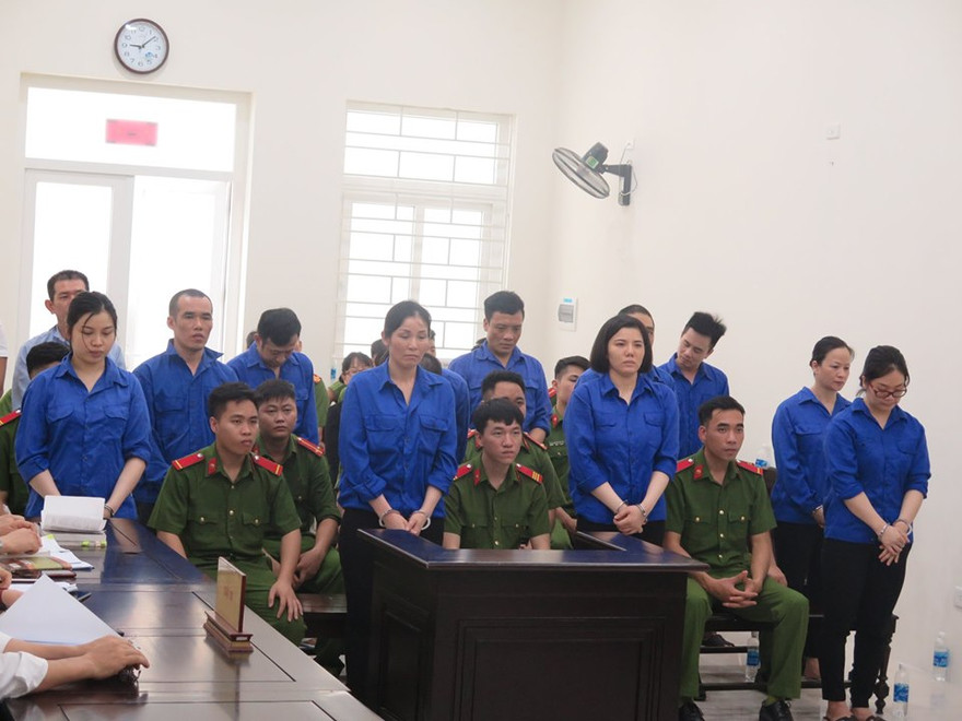 10 người trong nhóm này sẽ bị tử hình vì mua bán cái chết trắng.